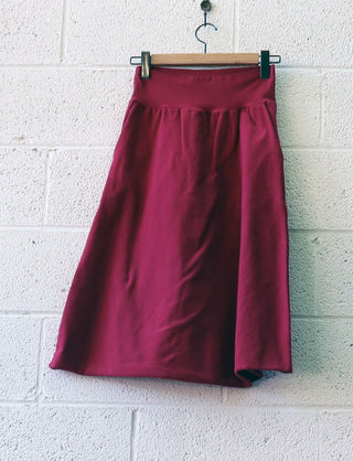 Sale - Joey Below Knee Simplicity Skirt / XS / Heavy Stretch Cotton / Red (113)