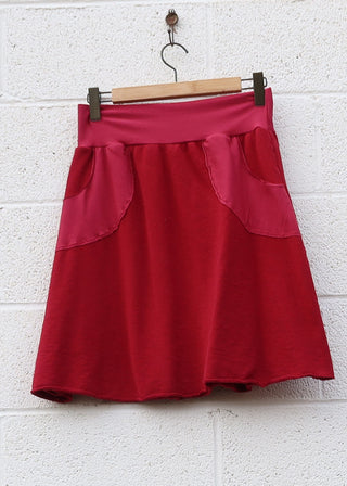 SALE - Pockets Please Simplicity Short Skirt / L / Red / Organic Cotton (436)