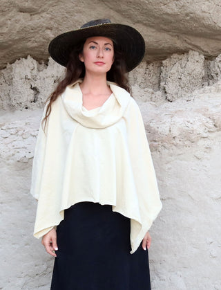 ORGANIC WOOL Nomad Aphrodite Cropped Cape