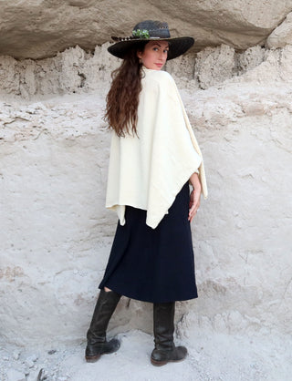 ORGANIC WOOL Nomad Aphrodite Cropped Cape